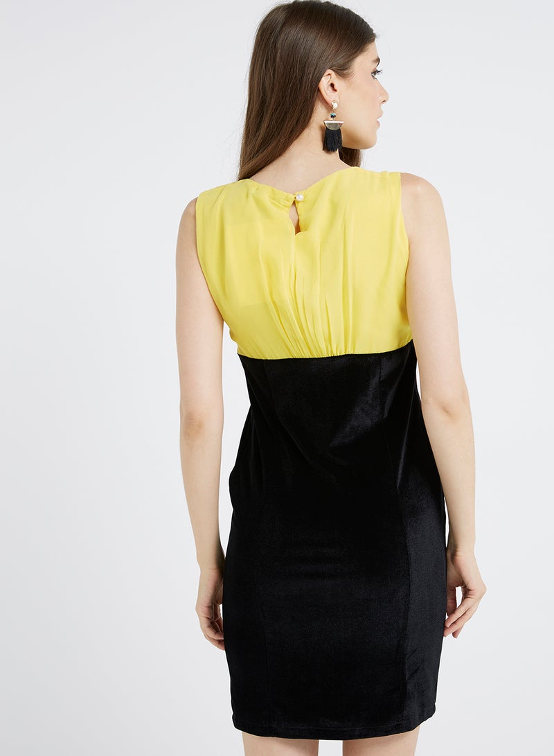 جولدن ابل فستان قصير بلا أكمام وبرقبة دائرية أصفر/أسود - Image 2