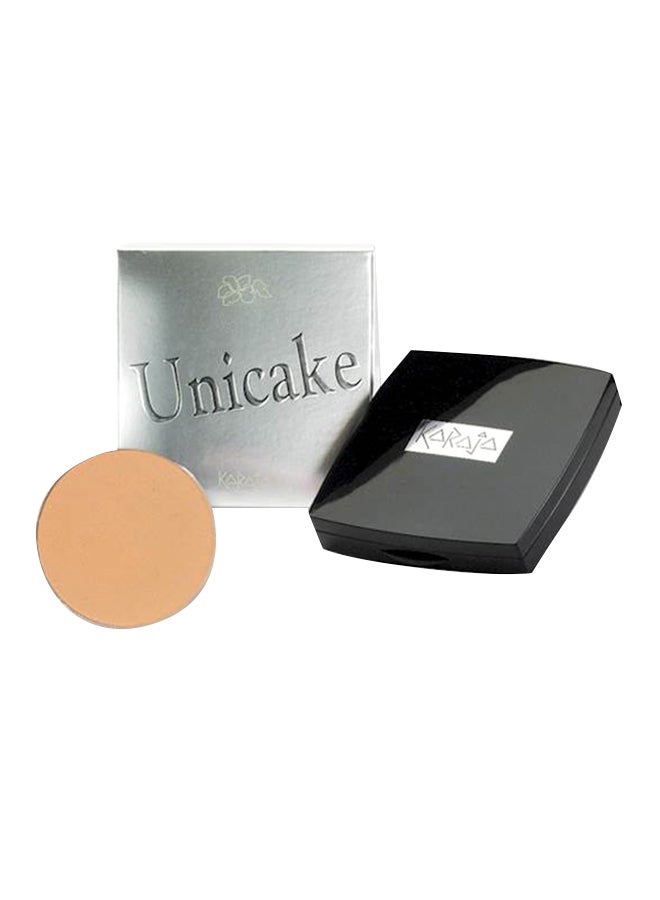 كاراجا كريم أساس بمسحوق يوني كيك بيج