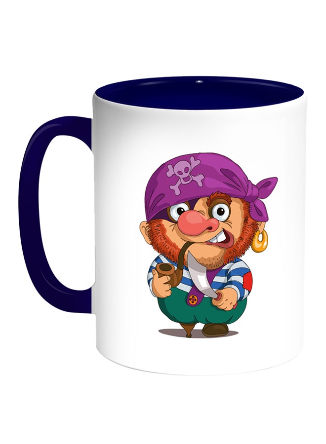 ديكالاك مج قهوة بطبعة على شكل قرصان أبيض/أزرق