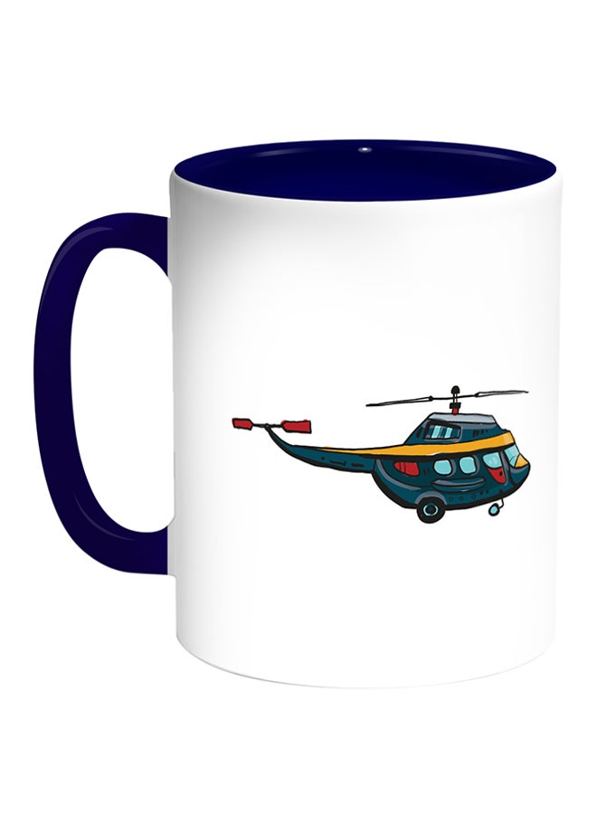 مج قهوة بطبعة على شكل طائرة مروحية أبيض/أزرق