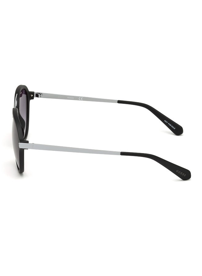 GUESS Men's UV-Protection Oval Sunglasses - Lens Size: 54 mm - Image 2