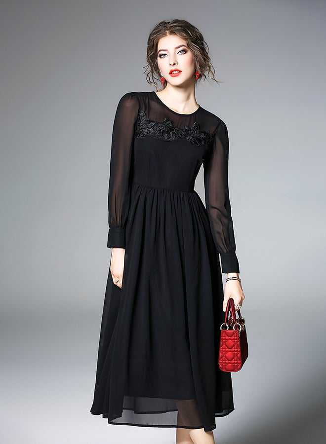 Y&D Round Neck Solid Pattern Long Sleeve Midi Dress Black  - Image 4