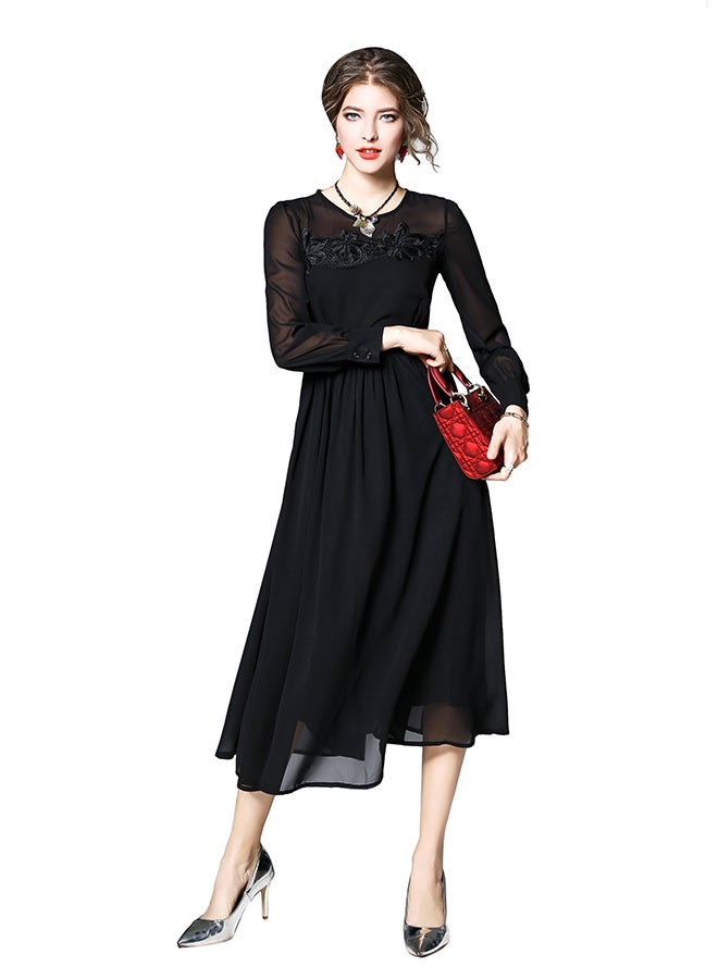 Y&D Round Neck Solid Pattern Long Sleeve Midi Dress Black  - Image 1
