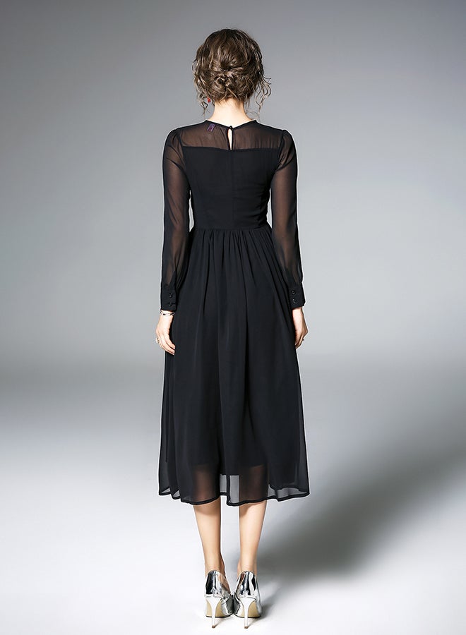 Y&D Round Neck Solid Pattern Long Sleeve Midi Dress Black  - Image 2