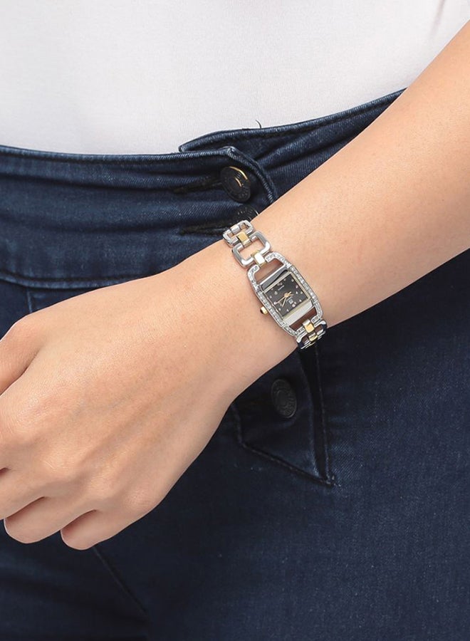 جينيفال من سويسرا ساعة يد بعقارب مضادة للماء بسوار من الستانلس ستيل طراز GBS814CB للنساء - Image 4