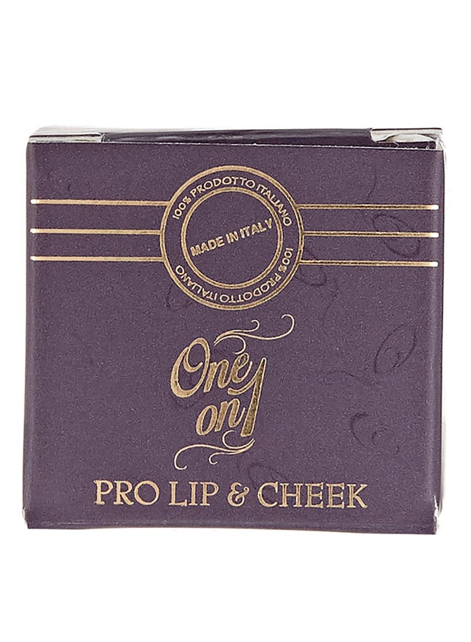 One on 1 Lip And Cheek Mousse Color 601 Pinkish Brown  - Image 2