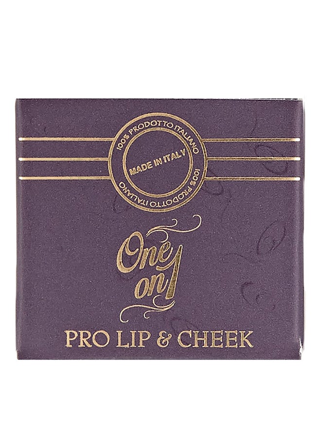 One on 1 - Lip And Cheek Mousse Color 604 Magenta - Image 1