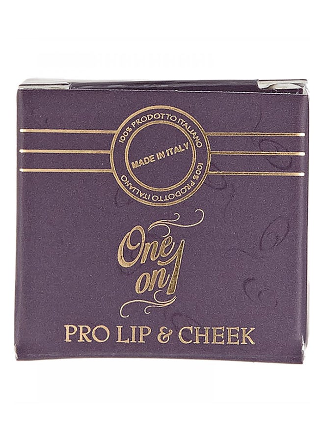 One on 1 - Lip And Cheek Mousse Color 608 Dark Magenta - Image 1