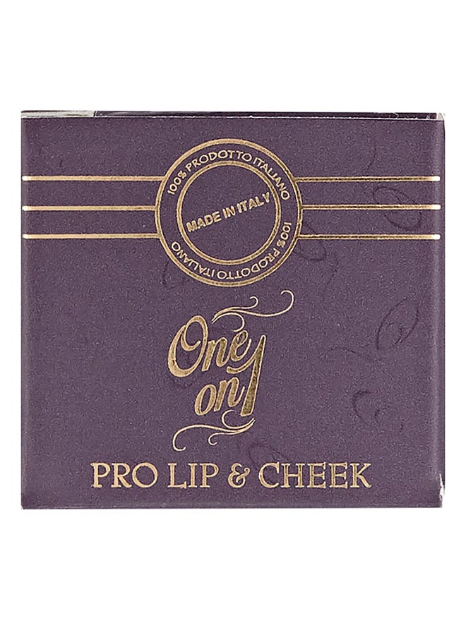 One on 1 Lip And Cheek Mousse Color 609 Red  - Image 2