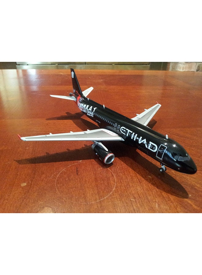 فايتر جيفتس نموذج مصغر لطائرة F1 تابعة لطيران الاتحاد طراز A320  - Image 4