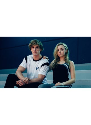 Peyton List And Logan Paul Canvas Wall Art Multicolour 70x39x3.5cm - v1537612311/N18068807A_1