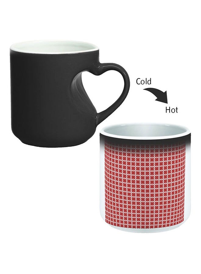 ديكالاك كوب سحري من السيراميك مزود بمقبض على شكل قلب بتصميم منحنٍ إلى الداخل أسود/ أبيض - Image 2