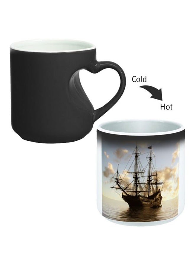 ديكالاك كوب سحري مزود بمقبض على شكل قلب بتصميم منحنٍ إلى الداخل أسود/ أبيض - Image 2