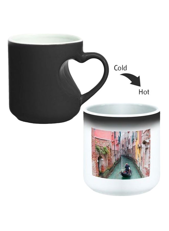 ديكالاك كوب سحري من السيراميك مزود بمقبض على شكل قلب بتصميم منحنٍ إلى الداخل أسود/ أبيض - Image 2