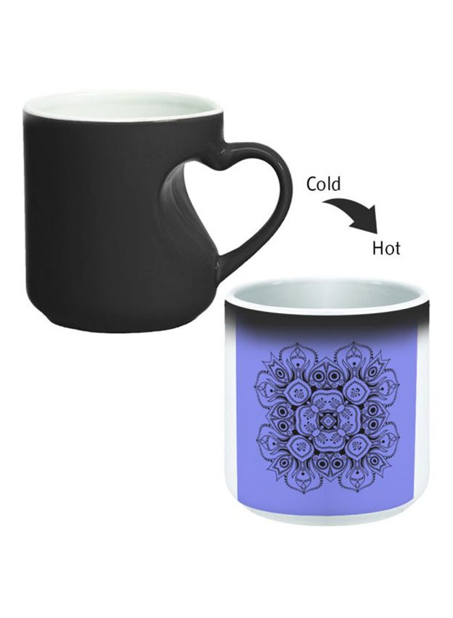 ديكالاك كوب سحري من السيراميك مزود بمقبض على شكل قلب بتصميم منحنٍ إلى الداخل أسود/ أبيض - Image 2