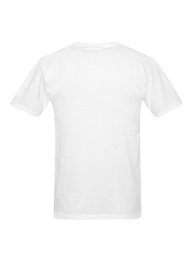 تيشيرت قطني بأكمام قصيرة مطبوع عليه صورة المغنية جانا كريمر وعبارة Thirty One أبيض - Image 2