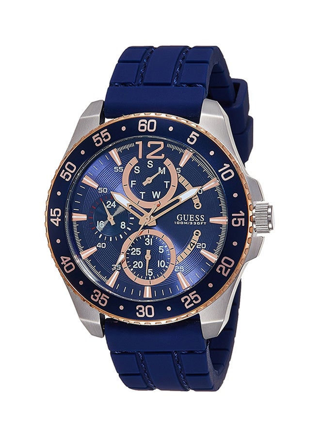 GUESS Men's Water Resistant Analog Watch W0798G2 - Image 1