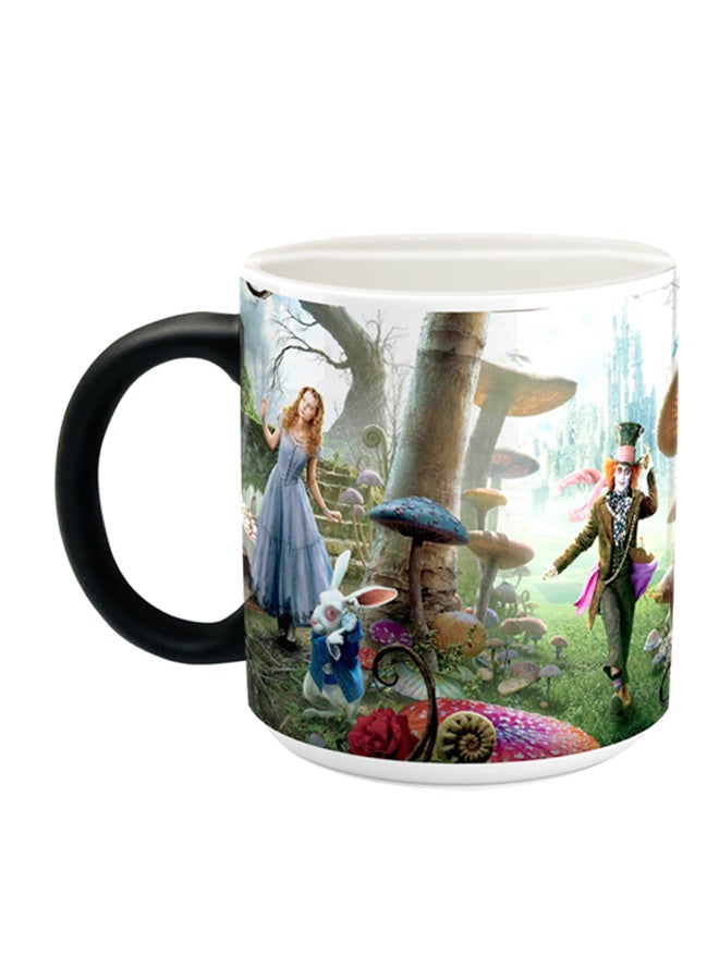 مج قهوة مطبوع عليه صورة من فيلم "Alice In Wonderland" اسود/أبيض/زهري