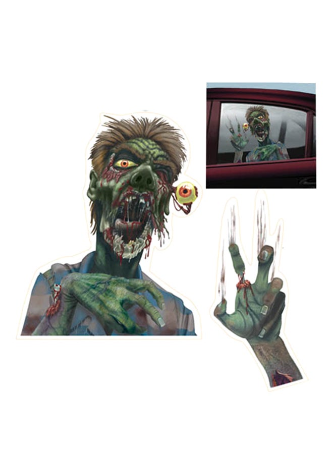 أمسكان ملصق هالوين على نافذة سيارة بصورة مُختطف