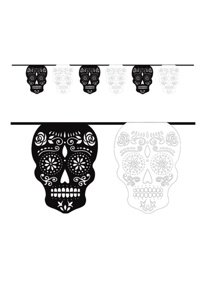 أمسكان راية الهالوين بعظمة الجمجمة