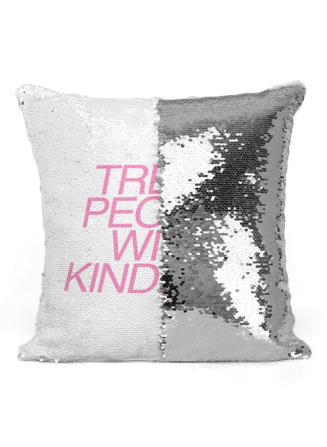 وسادة مطرزة بعبارة "Treat People With Kindness" أبيض/ وردي 16x16بوصة - Image 2