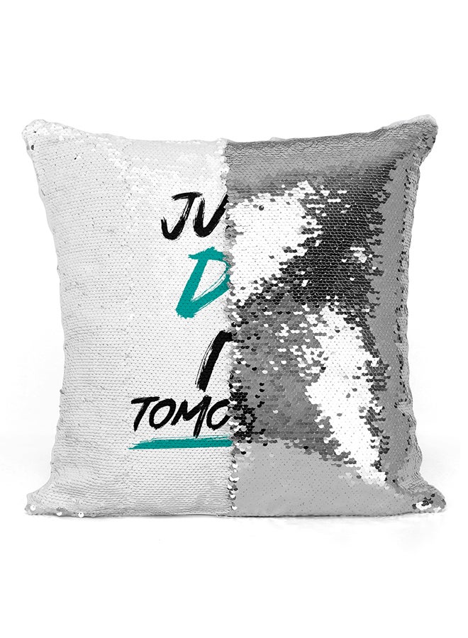 وسادة مطرزة بالترتر مطبوعة بعبارة "Just Do It Tomorrow" أبيض/فضي/أخضر 16x16بوصة - Image 2