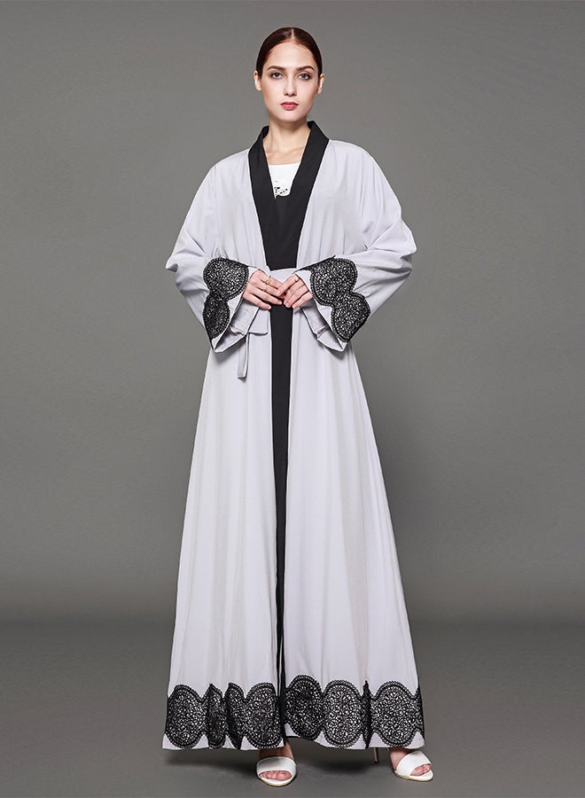 عباية بأكمام طويلة مطرزة من الأمام رمادي/أسود - Image 4