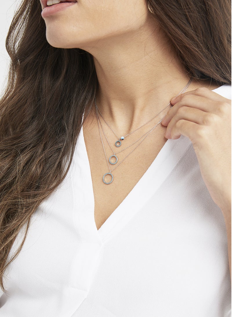 ألوان-أكسيسوريز قلادة من الفضة بتصميم ثلاث طبقات مزينة بحلقات مرصعة بالفيروز