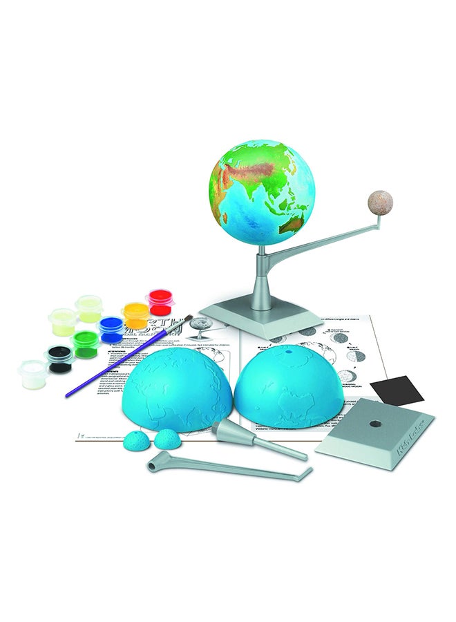 4m Earth and Moon Model Kit 3241  - Image 1
