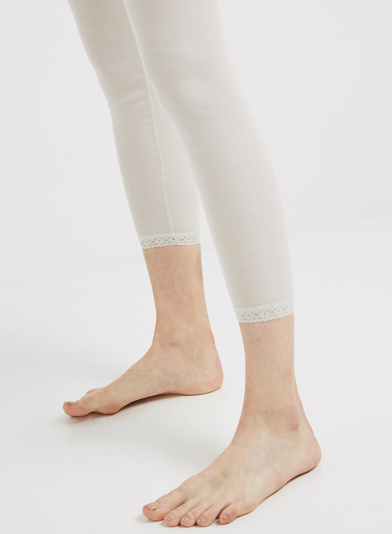 سلاجر بنطال ضيق مزين بالدانتيل بيج - Image 4