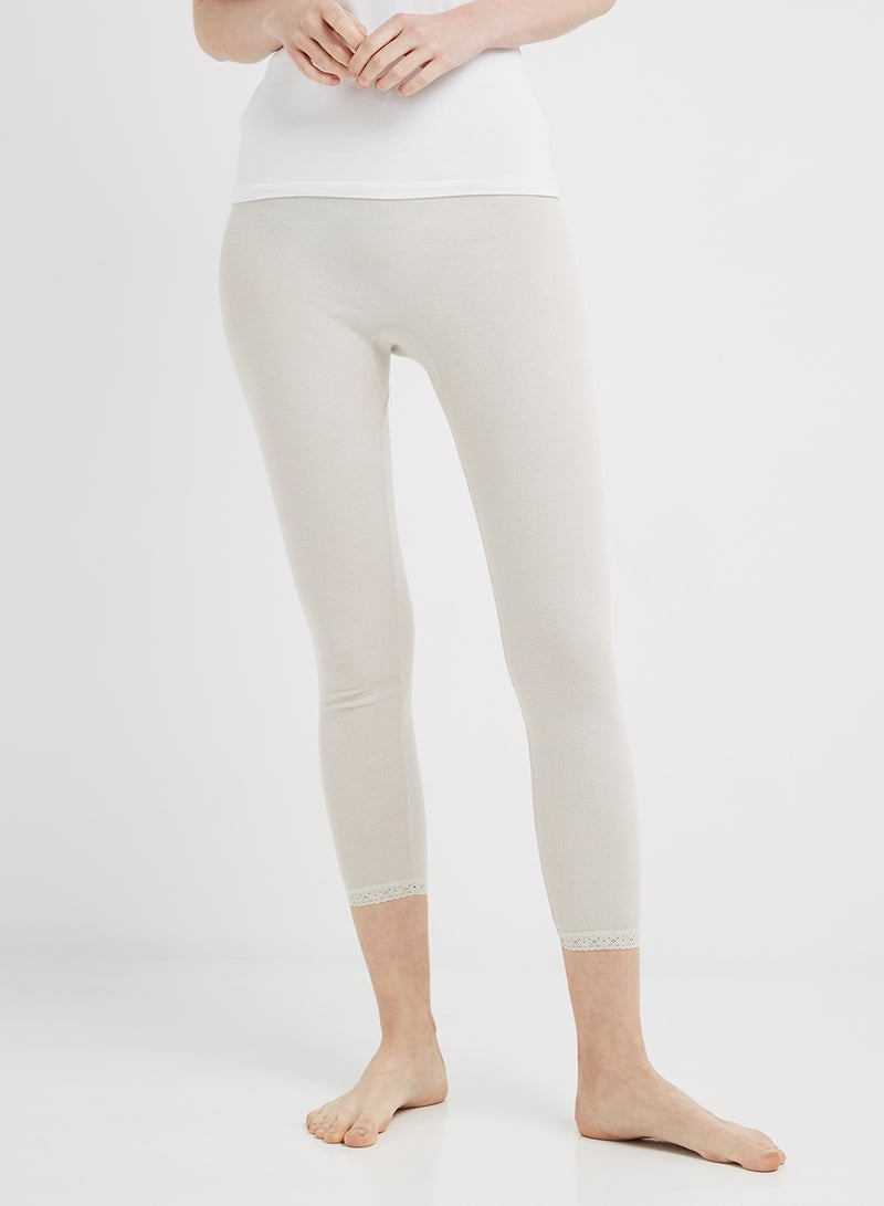 سلاجر بنطال ضيق مزين بالدانتيل بيج - Image 2