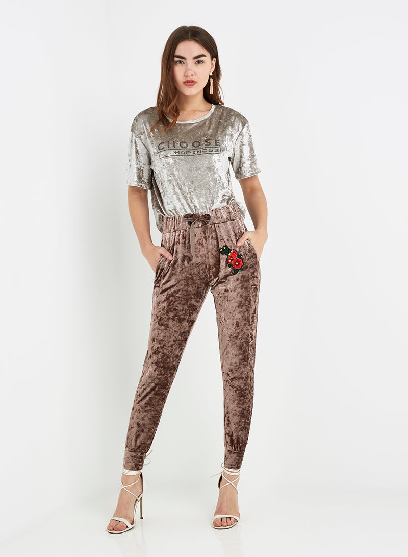 Iconic Embroidered Skin Fit Sweatpants Beige - Image 3