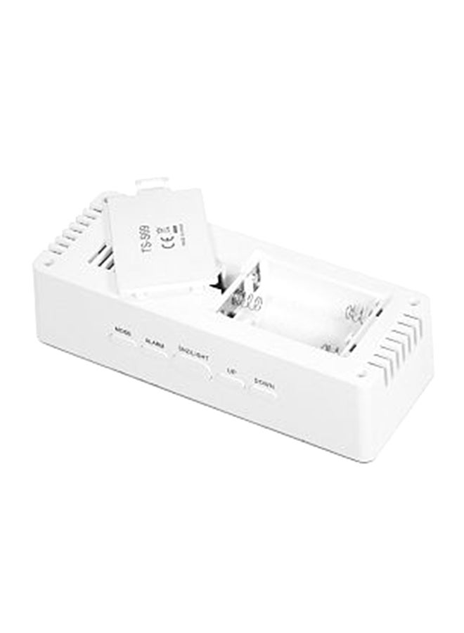 ساعة منبه رقمية بمصباح LED ومنفذ USB أبيض/ أسود 138x34x55مم - Image 3