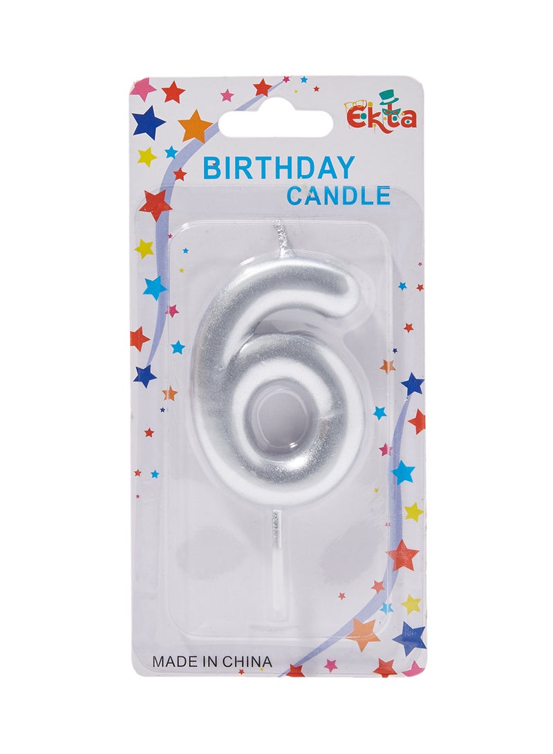 شمعة بعصا لعيد الميلاد باللون الفضي على شكل رقم 6