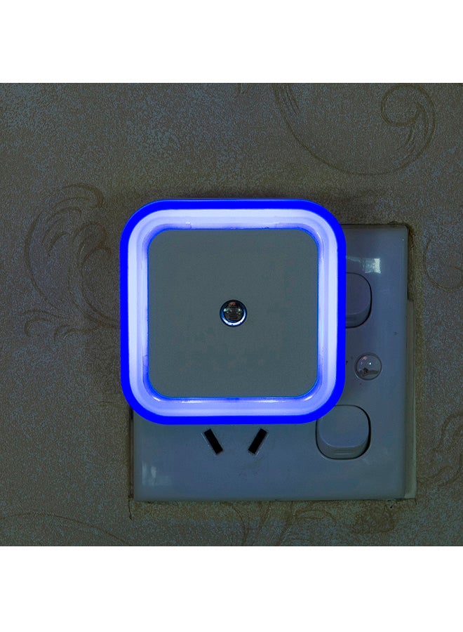 مصباح بمستشعر ضوء ذكي LED مزود بـ4 لمبات LED - مقبس أوروبي أزرق  - Image 2