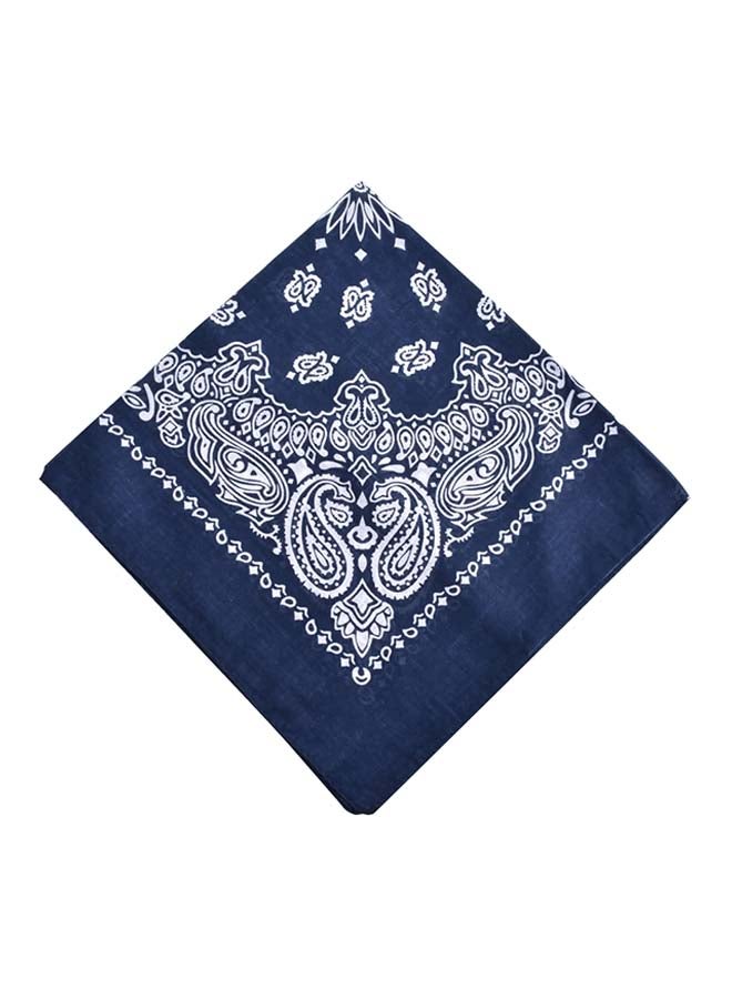 وشاح مربع بنمط الهيب هوب