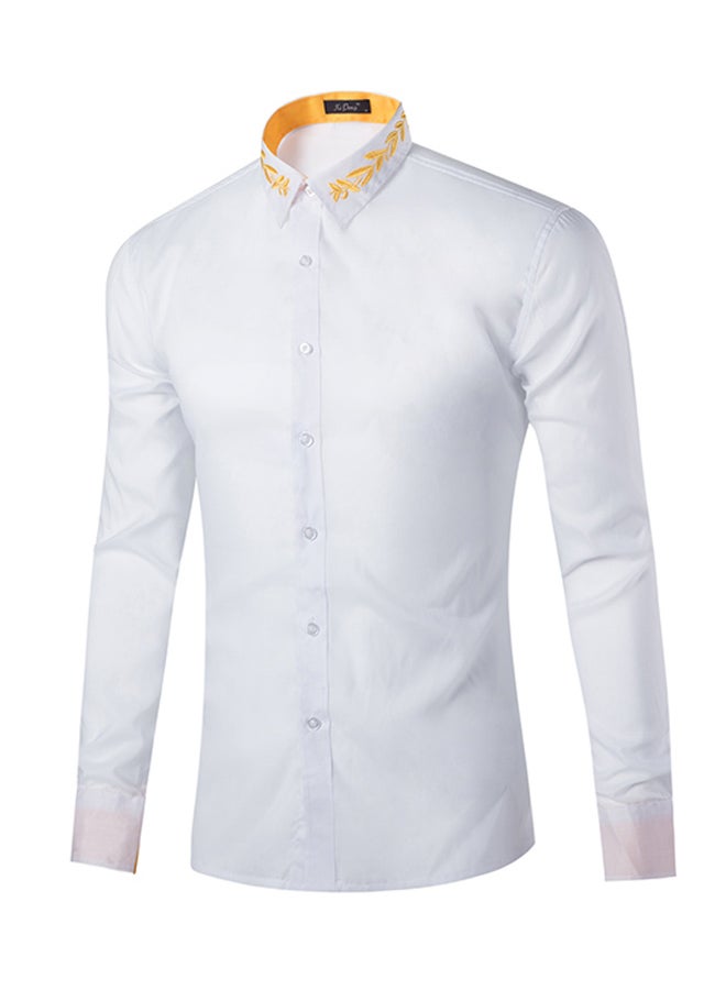 شاربدو قميص برقبة ذات ياقة بتصميم سادة أبيض - Image 1