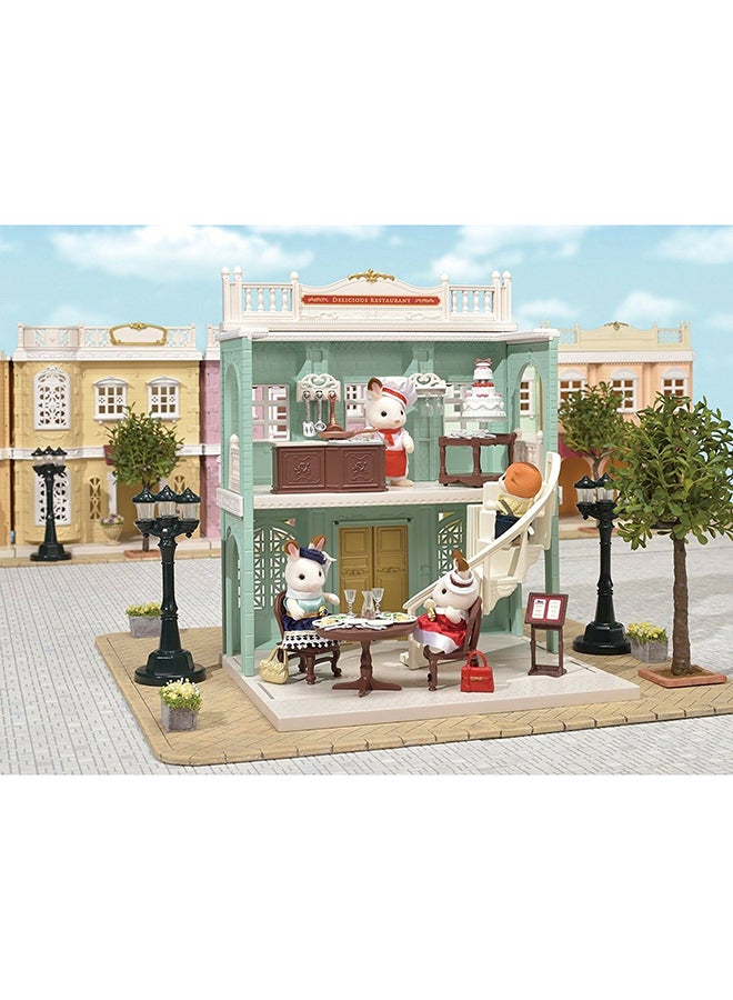 Sylvanian Families Delicious Restaurant Playset - Image 4