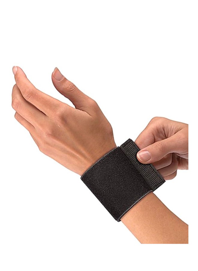 Mueller Elastic Wrist Support With Loop - One Size One Size - Image 1