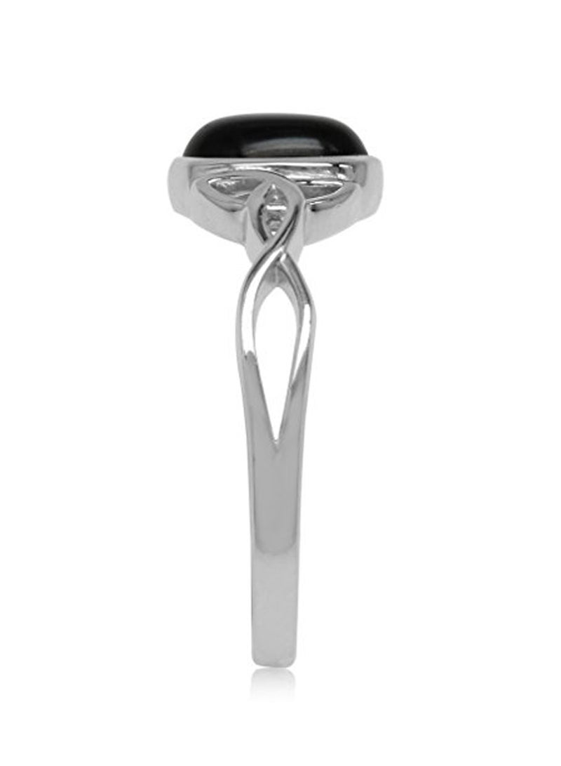 سيلفر شيك خاتم من الفضة الإسترليني عيار 925 ومطلي بالذهب الأبيض بتصميم بيضاوي وعقدة كلتية مثلثة ومرصع بحجر العقيق اليماني - Image 2