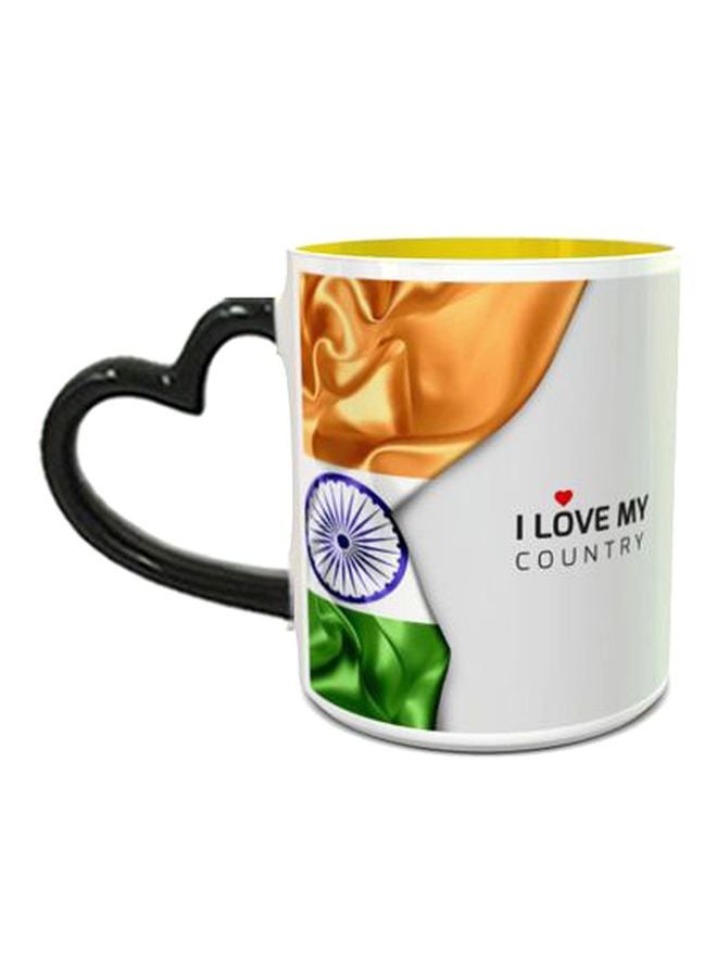 إمبريس كوب للقهوة بطبعة على شكل العلم الهندي مع مقبض على شكل قلب برتقالي/ أبيض/ أسود