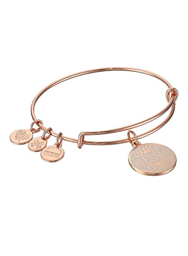 أليكس آند آني سوار مطلي بالذهب ومزين بحلية تحمل عبارة تعبر عن قوة الكلمات