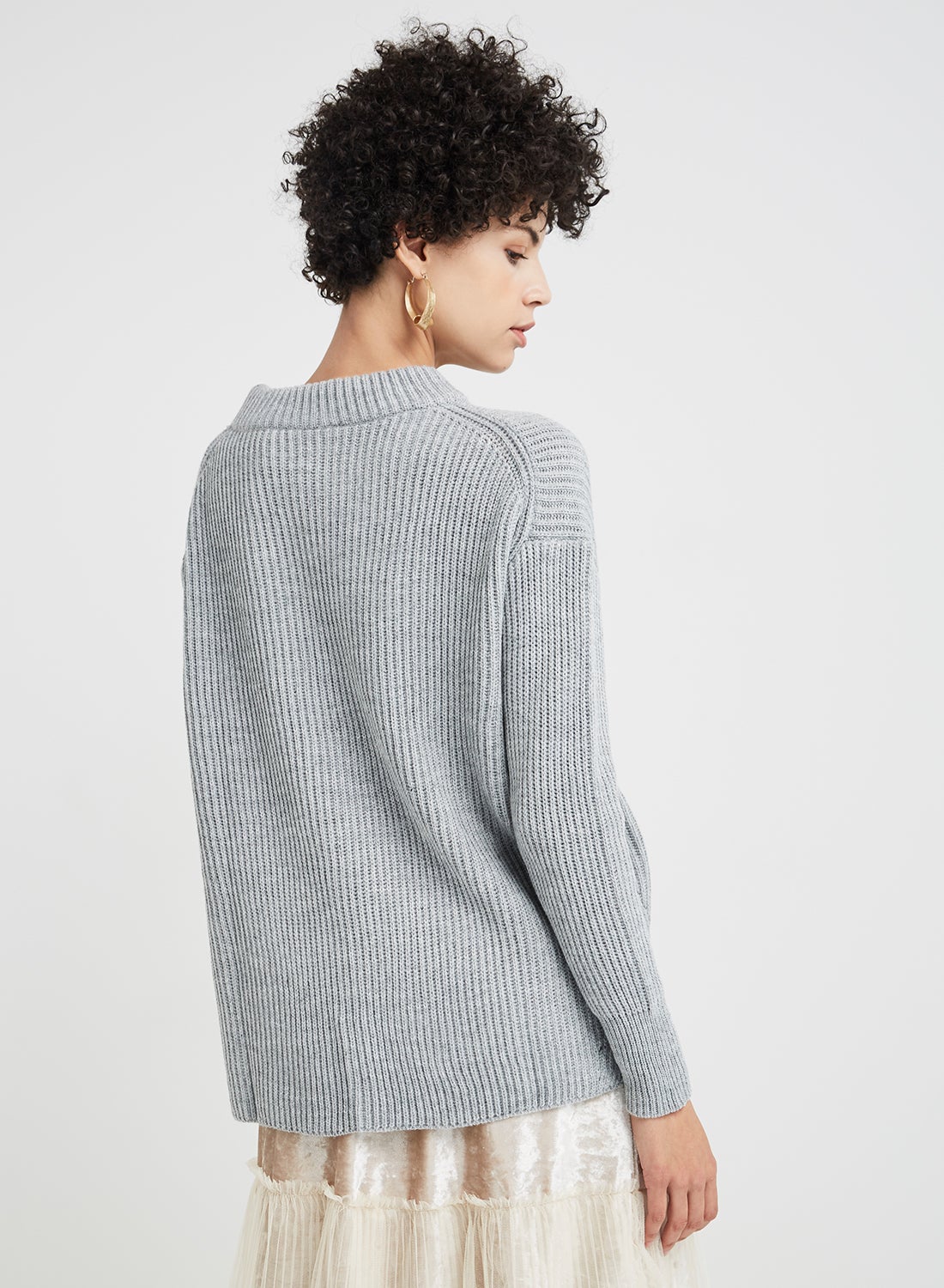 Crew Neck Sweater Grey - https://f.nooncdn.com/p/v1551263116/N20092351A_2.jpg?format=jpg&width=original