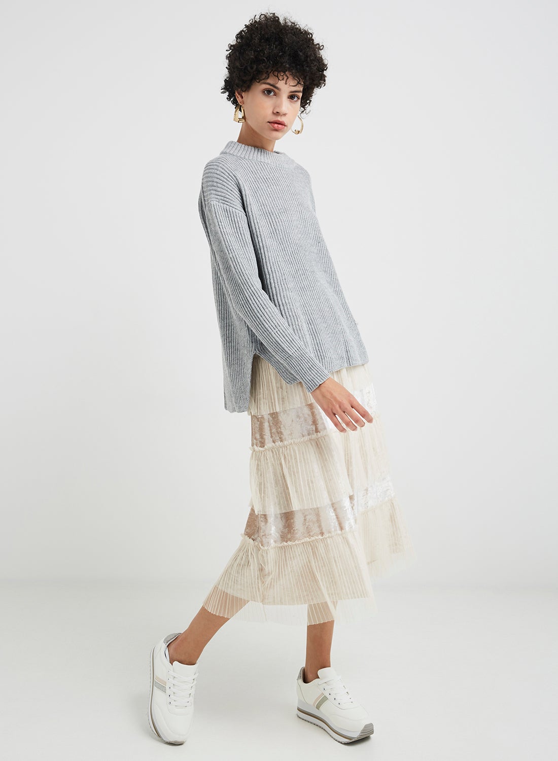 Crew Neck Sweater Grey - https://f.nooncdn.com/p/v1551263116/N20092351A_3.jpg?format=jpg&width=original