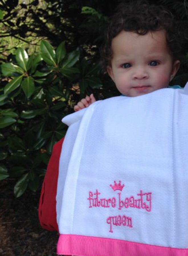 مد باي مجموعة مرايل قماشية لتجشؤ الأطفال مطبوعة بعبارة Lil Miss November Future Beauty Queen من قطعتين - Image 2