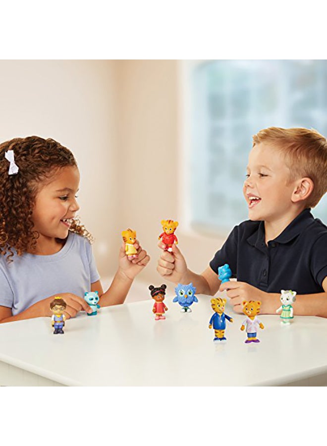 10-Piece Friends And Family Figure Set - v1551357935/N21542353A_2