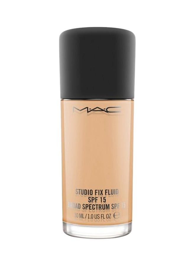 كريم الأساس السائل أستوديو فكس بعامل وقاية من الشمس 15 NC37