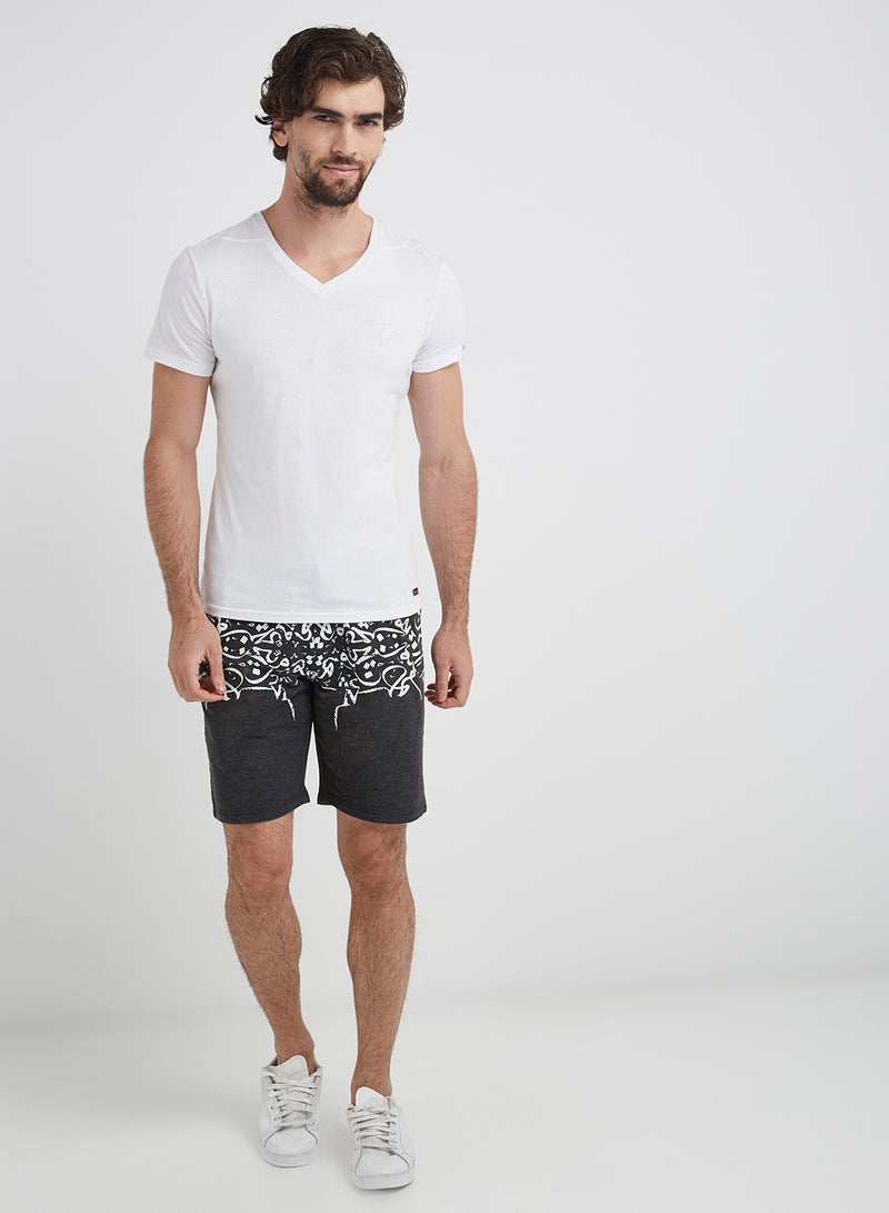 Lois Basic Short Sleeve V-Neck T-Shirt With Logo 401 White  - Image 3