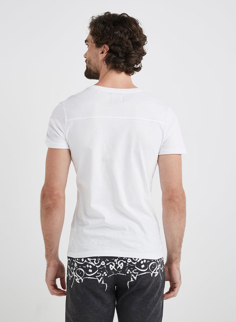 Lois Basic Short Sleeve V-Neck T-Shirt With Logo 401 White  - Image 2