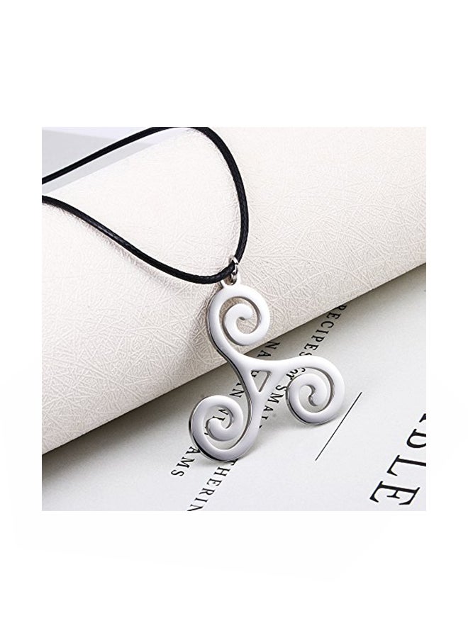 Base Metal Pendant Necklace - v1552134946/N21646867A_2